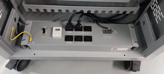 CE AC Carregamento DC Carregamento e USB Tipo-A Tipo-C Armazenamento em cofre Ipad Carrinho de carregamento Cabine de carregamento móvel com rodas