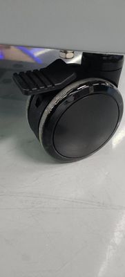 CE AC Carregamento DC Carregamento e USB Tipo-A Tipo-C Armazenamento em cofre Ipad Carrinho de carregamento Cabine de carregamento móvel com rodas