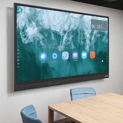 Atualização do sistema feito simples e interativo com tela plana com toque infravermelho e atualização remota através da rede Internet