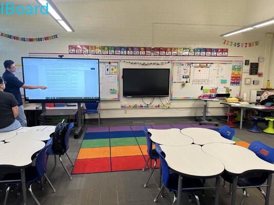 Televisão de tela sensível ao toque interativa de 98 polegadas com 4K Ultra HD e 20 pontos de toque para escolas e empresas