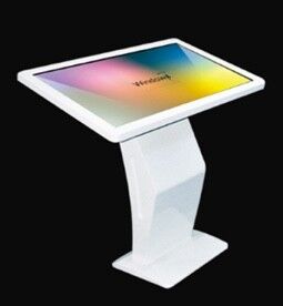 Assoalho de HD que está a exposição do quiosque do tela táctil do diodo emissor de luz do Signage 3840x2160 de Digitas