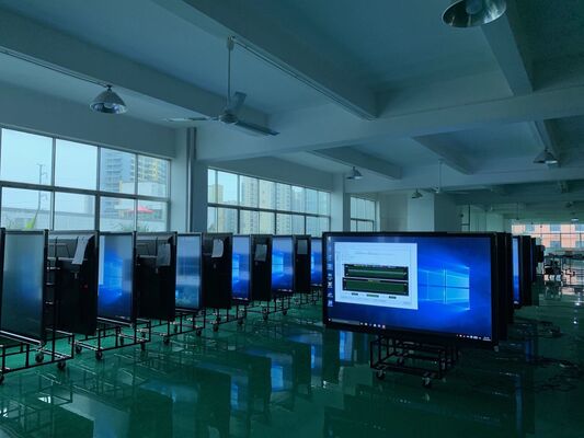 Painel Interativo com Resolução 4K UHD, Toque de 20 Pontos e Sistema Operacional Android 10.0, Quadro Digital para Ensino