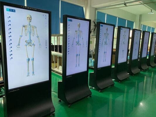 Sistema Operacional Linux Sinalização digital com 4000 1 relação de contraste permitindo visuais claros e brilhantes e atualizações fáceis de conteúdo